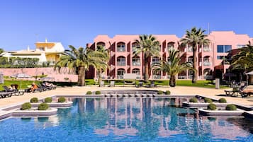 Outdoor pool, open 9 AM to 8 PM, sun loungers