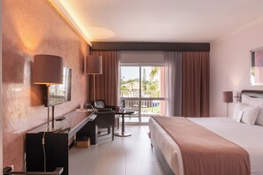 Premium bedding, minibar, in-room safe, desk - Vila Gale Collection Praia Hotel (Albufeira)