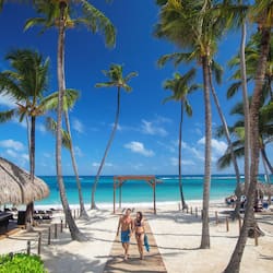On the beach, scuba diving, beach volleyball, 2 beach bars