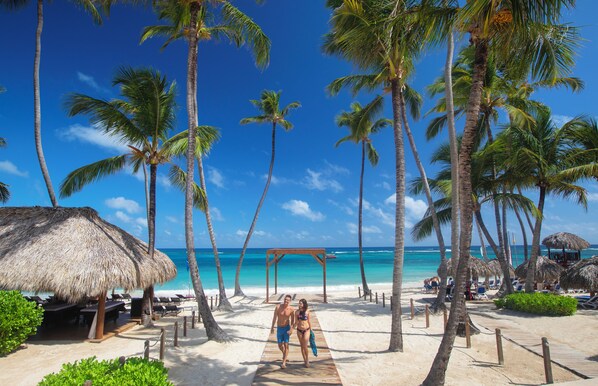 On the beach, scuba diving, beach volleyball, 2 beach bars