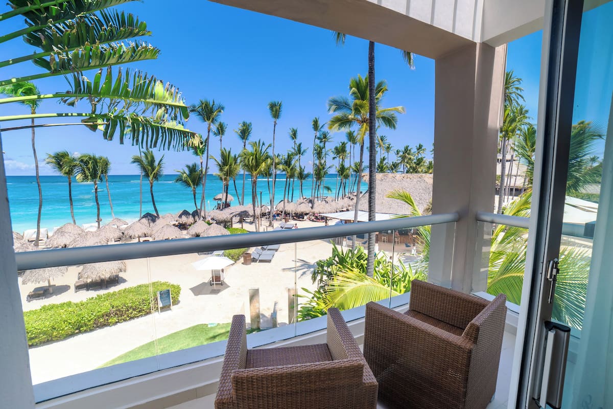 Luxury Chairman Two Bedroom Suite Ocean Front Diamond Club | Hypo-allergenic bedding, free minibar, in-room safe, desk