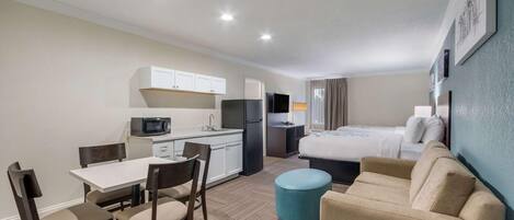 Desk, laptop workspace, iron/ironing board, free WiFi