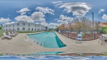 Seasonal outdoor pool, sun loungers