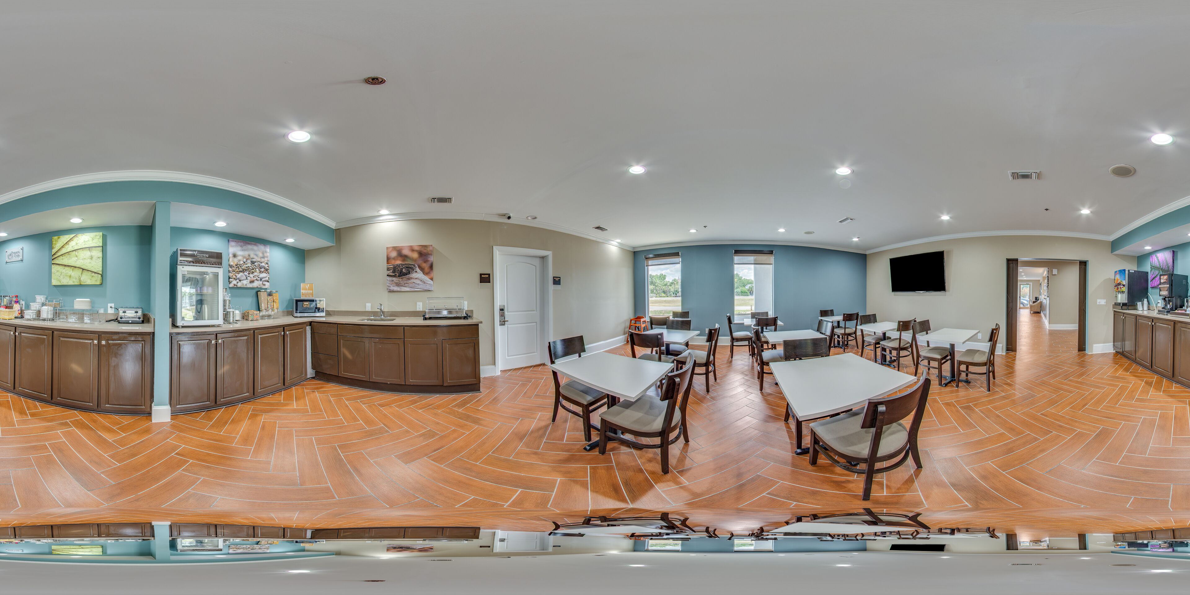 Free daily English breakfast