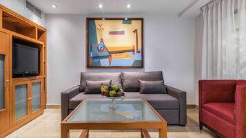 Zimmersafe, Schreibtisch, schallisolierte Zimmer, Bügeleisen/Bügelbrett