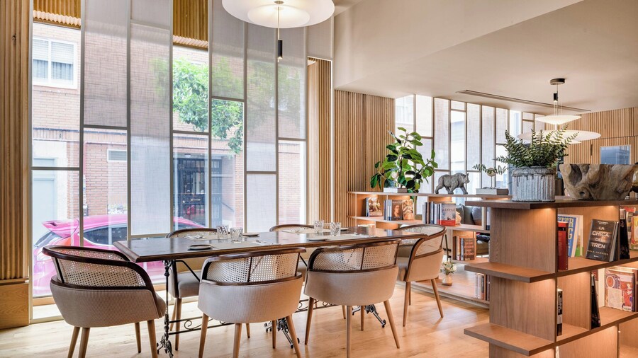 AC Hotel Avenida de América by Marriott