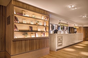 Reception - AC Hotel Avenida de América by Marriott (Madrid)