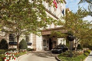 Exterior detail - The Hay-Adams (Washington)