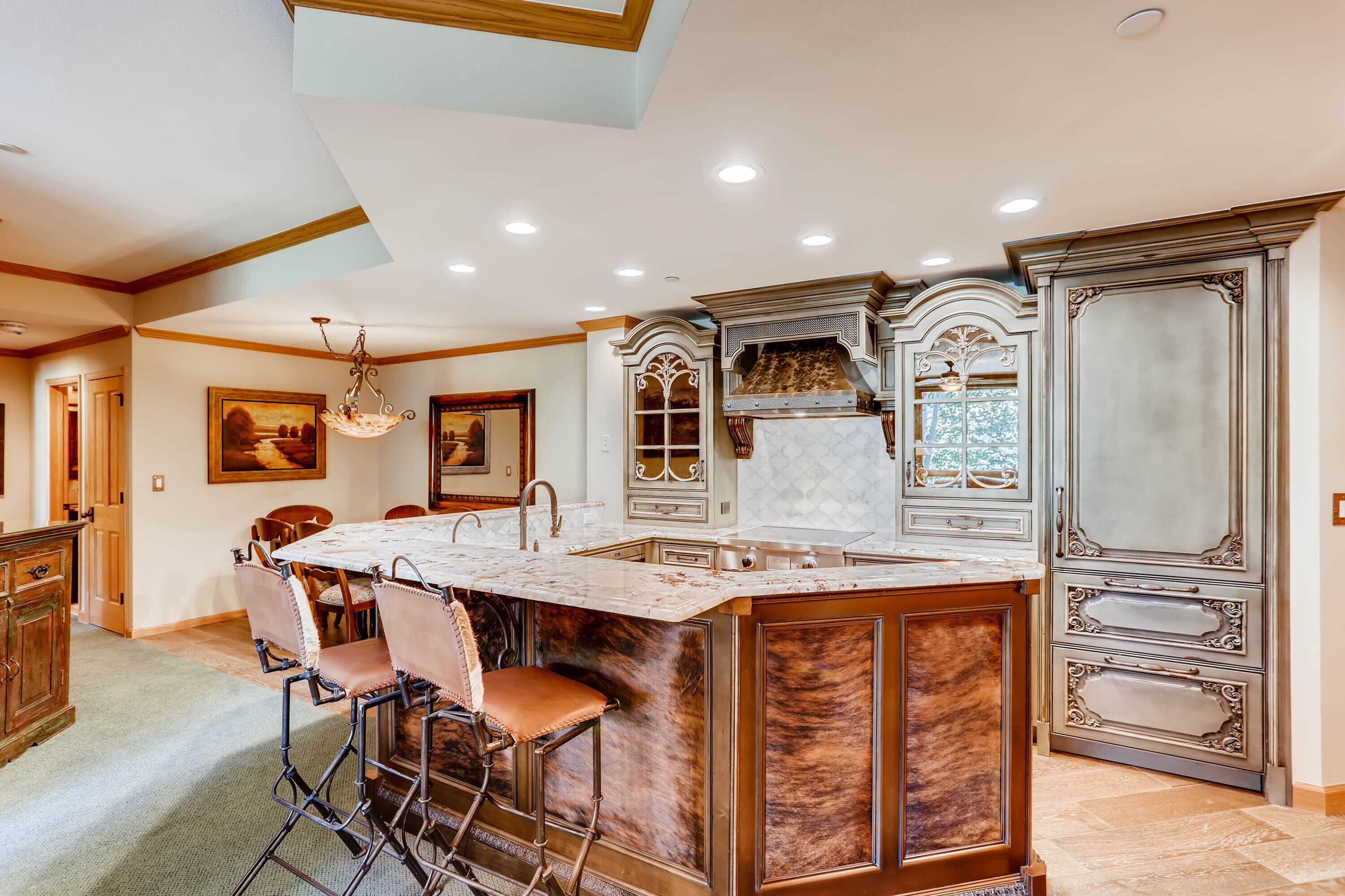 Highlands Lodge 3 Bedroom Platinum | Private kitchen | Fridge, microwave, oven, stovetop