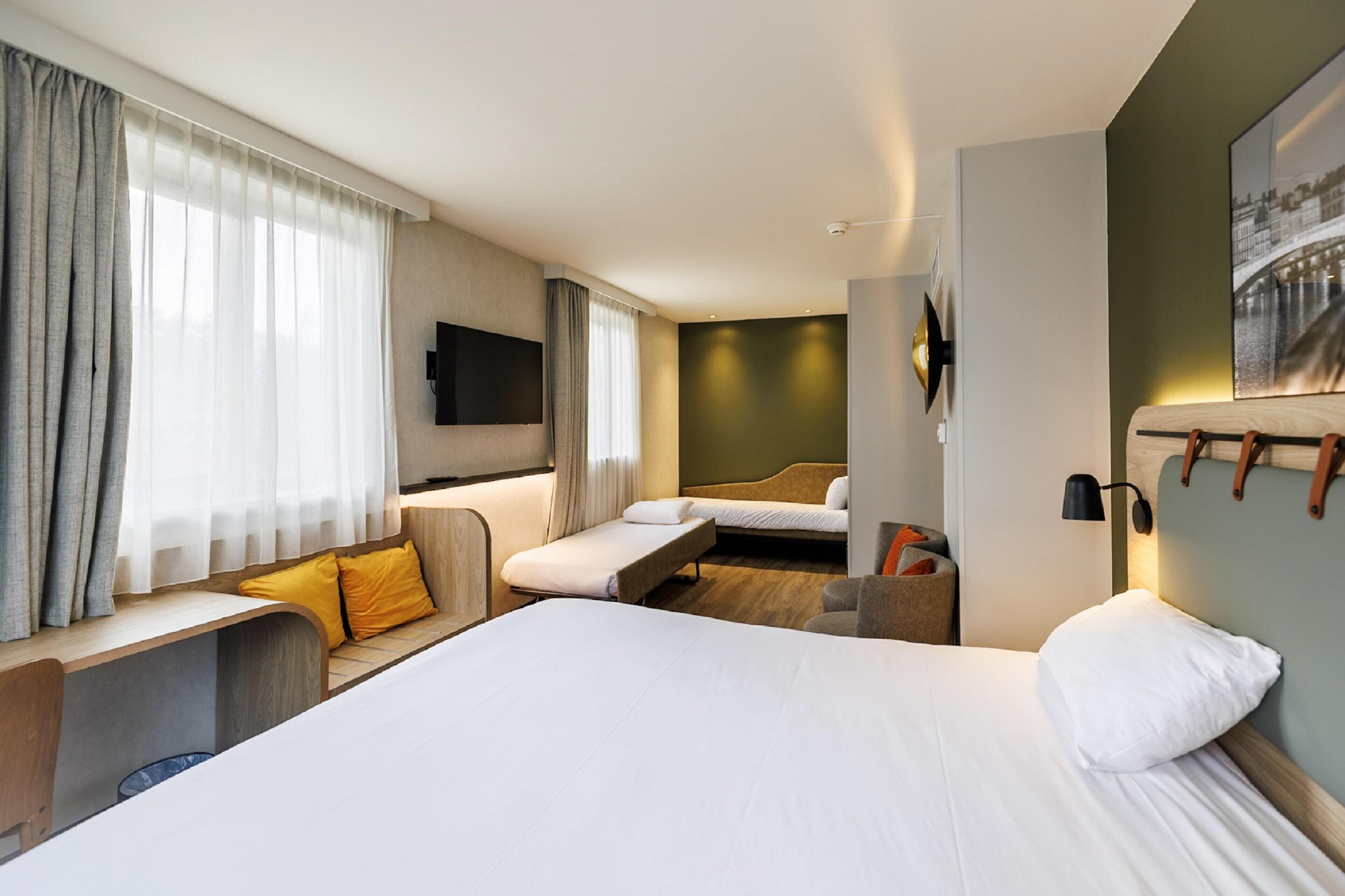 Next Generation, Quarto, várias camas | Roupas de cama premium, cofres nos quartos, escrivaninha