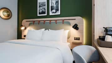 Superior Room, 1 King Bed | Premium bedding, desk, laptop workspace, blackout drapes