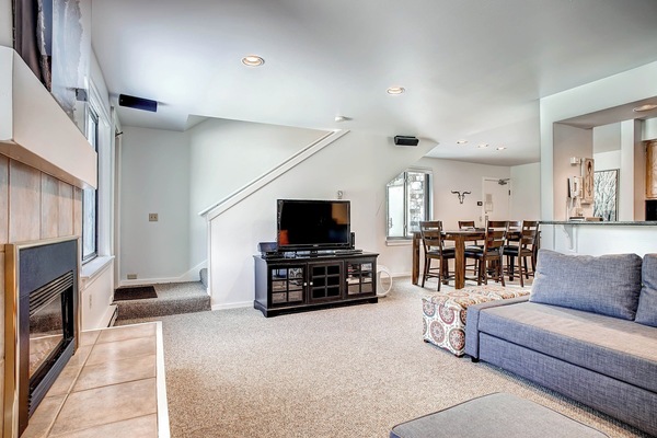 Condo, 2 Bedrooms (2 Bath) | Living area | Flat-screen TV, DVD player