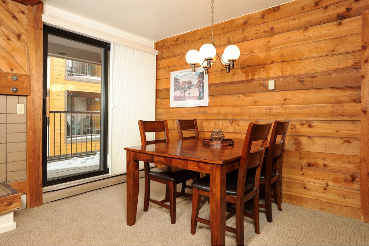 1 yatak odası, odada kasa, ayrı ayrı dekore edilmiş, ayrı ayrı döşenmiş