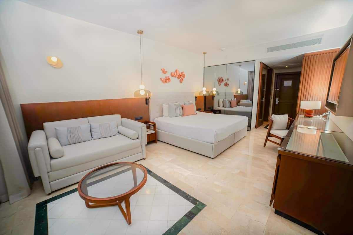 1 bedroom, minibar, in-room safe, desk