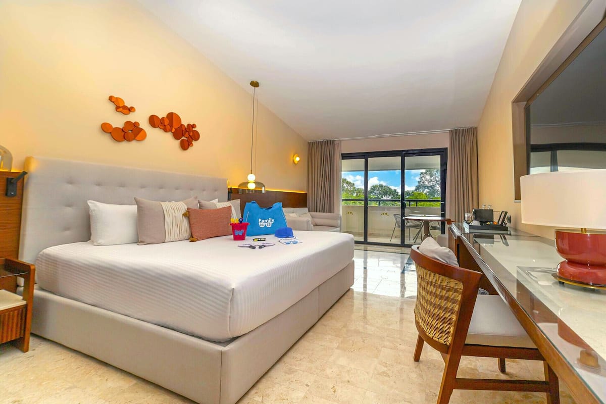 1 bedroom, minibar, in-room safe, desk