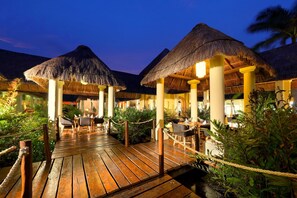 11 restaurants, Mexican cuisine