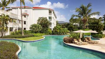 5 outdoor pools, pool umbrellas, pool loungers