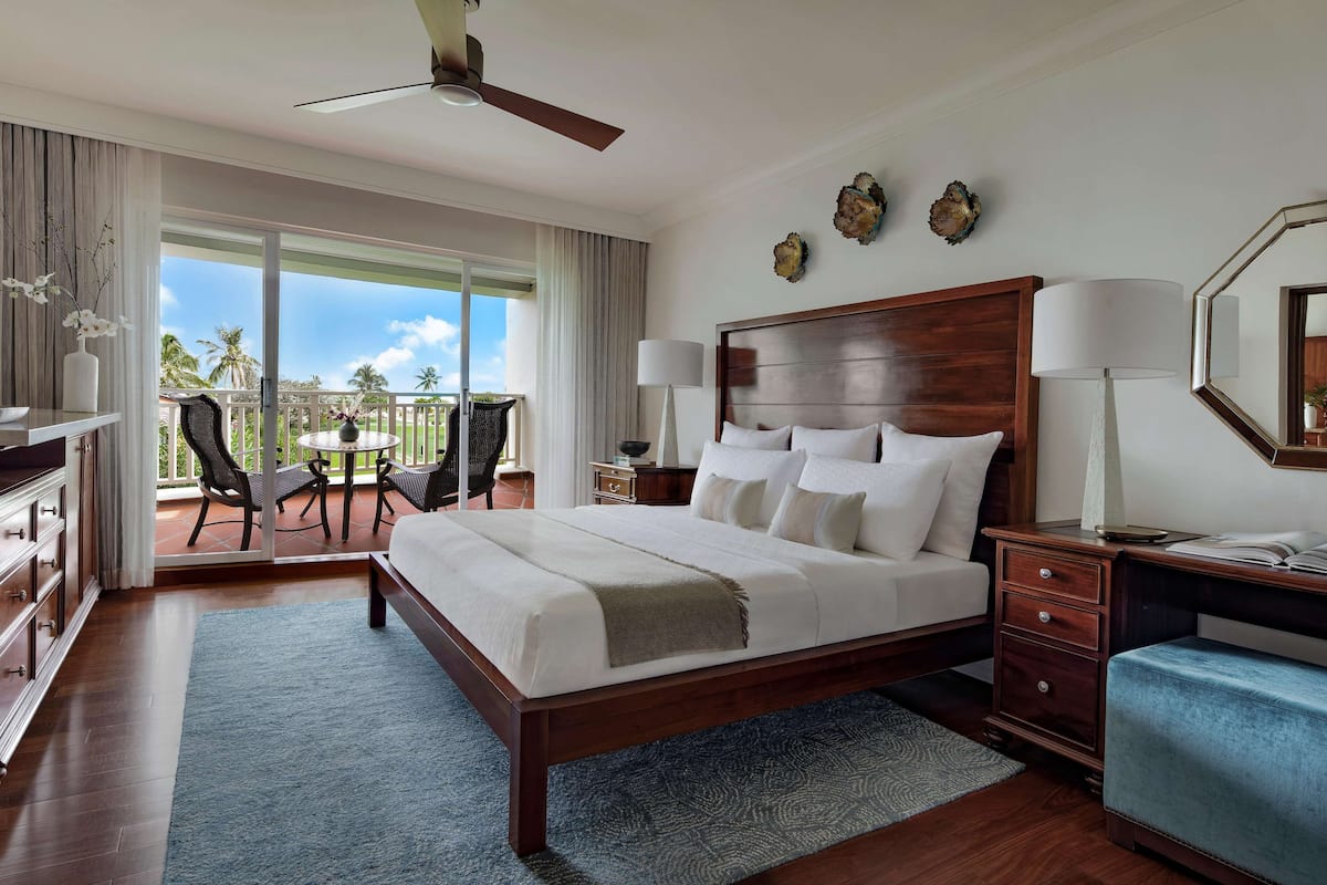 Minibar, in-room safe, individually furnished, blackout drapes