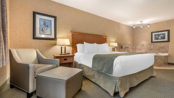 Standard Room, 1 King Bed, Non Smoking, Jetted Tub | Pillowtop beds, desk, blackout drapes, iron/ironing board