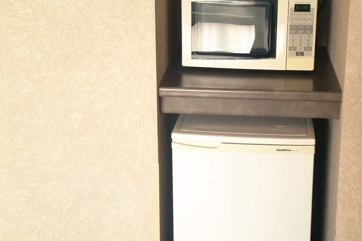 desk, iron/ironing board, free cots/infant beds, rollaway beds