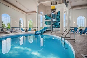 Una piscina techada