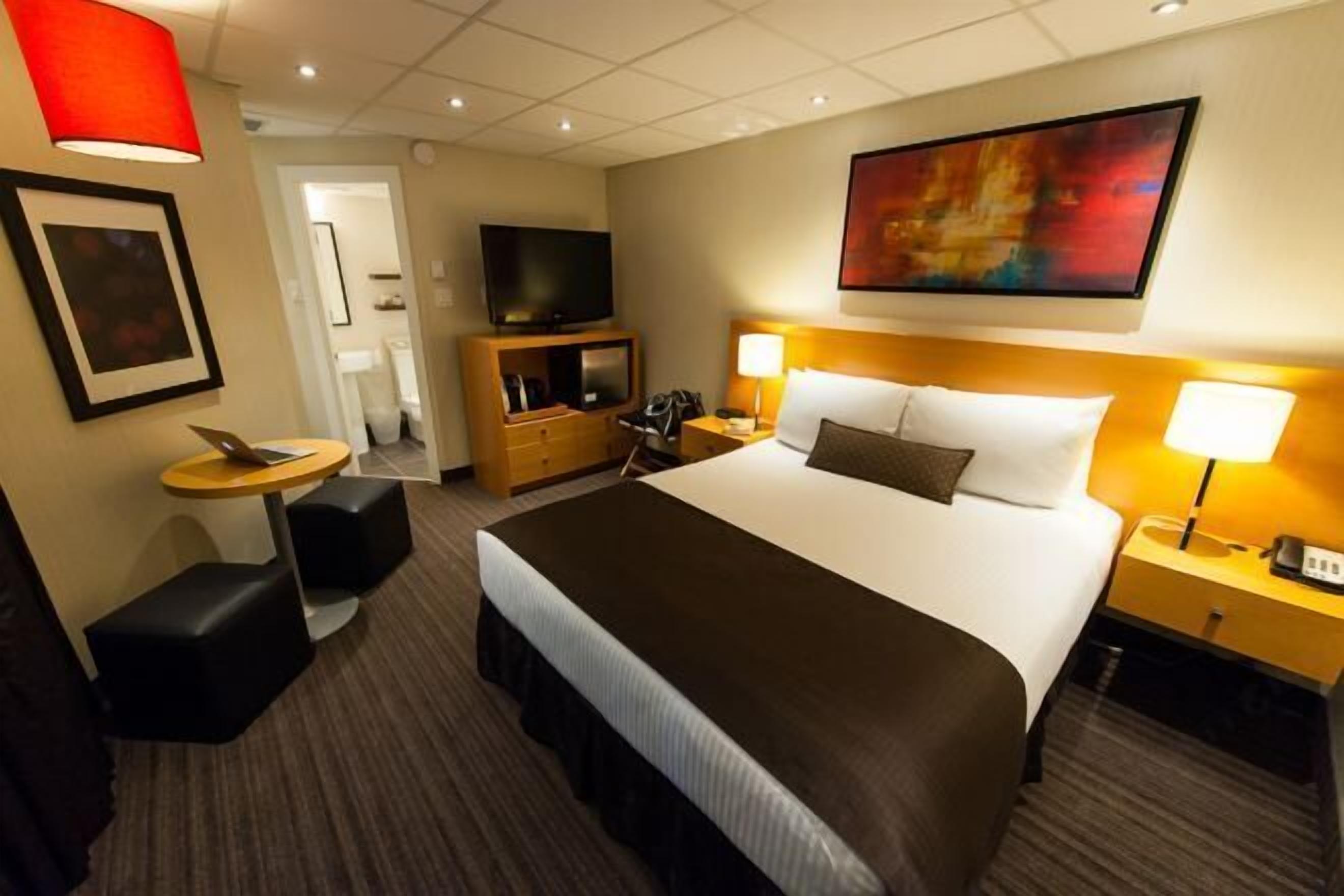 Zimmersafe, Bügeleisen/Bügelbrett, kostenloses WLAN, Bettwäsche