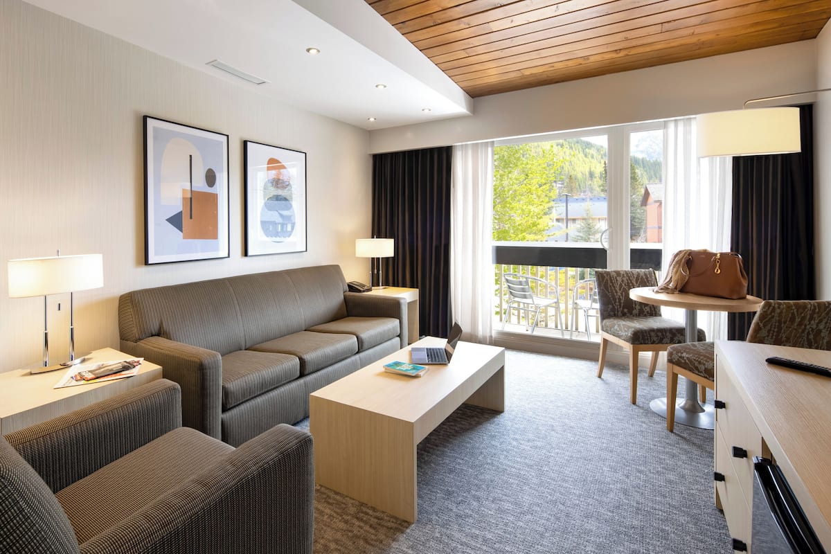 In-room safe, iron/ironing board, free WiFi, bed sheets