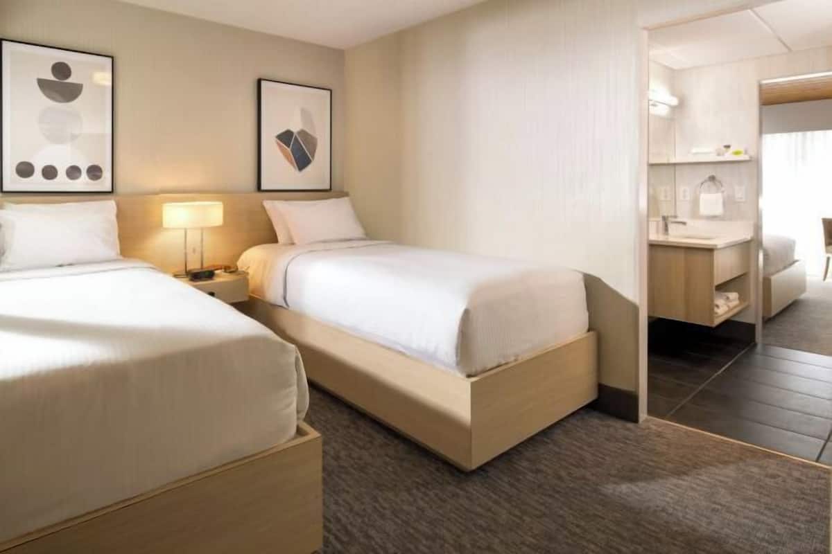 In-room safe, iron/ironing board, free WiFi, bed sheets