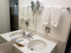 Standard Room, 2 Queen Beds | Bathroom