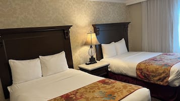 Premium bedding, desk, iron/ironing board, free WiFi