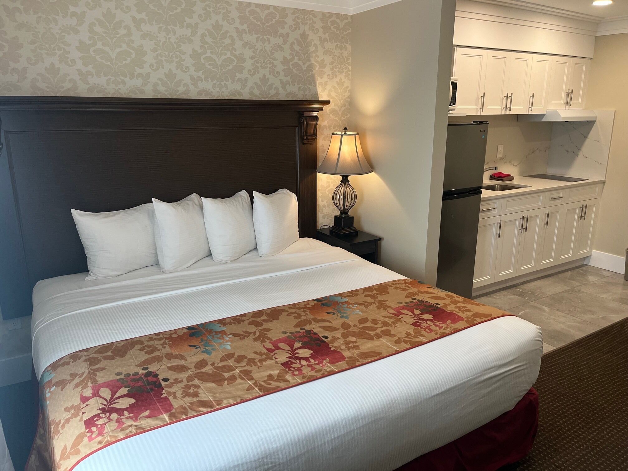 Ropa de cama de alta calidad y escritorio 