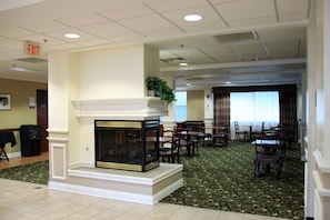 Buffet - Hawthorn Suites by Wyndham Louisville East (Louisville)