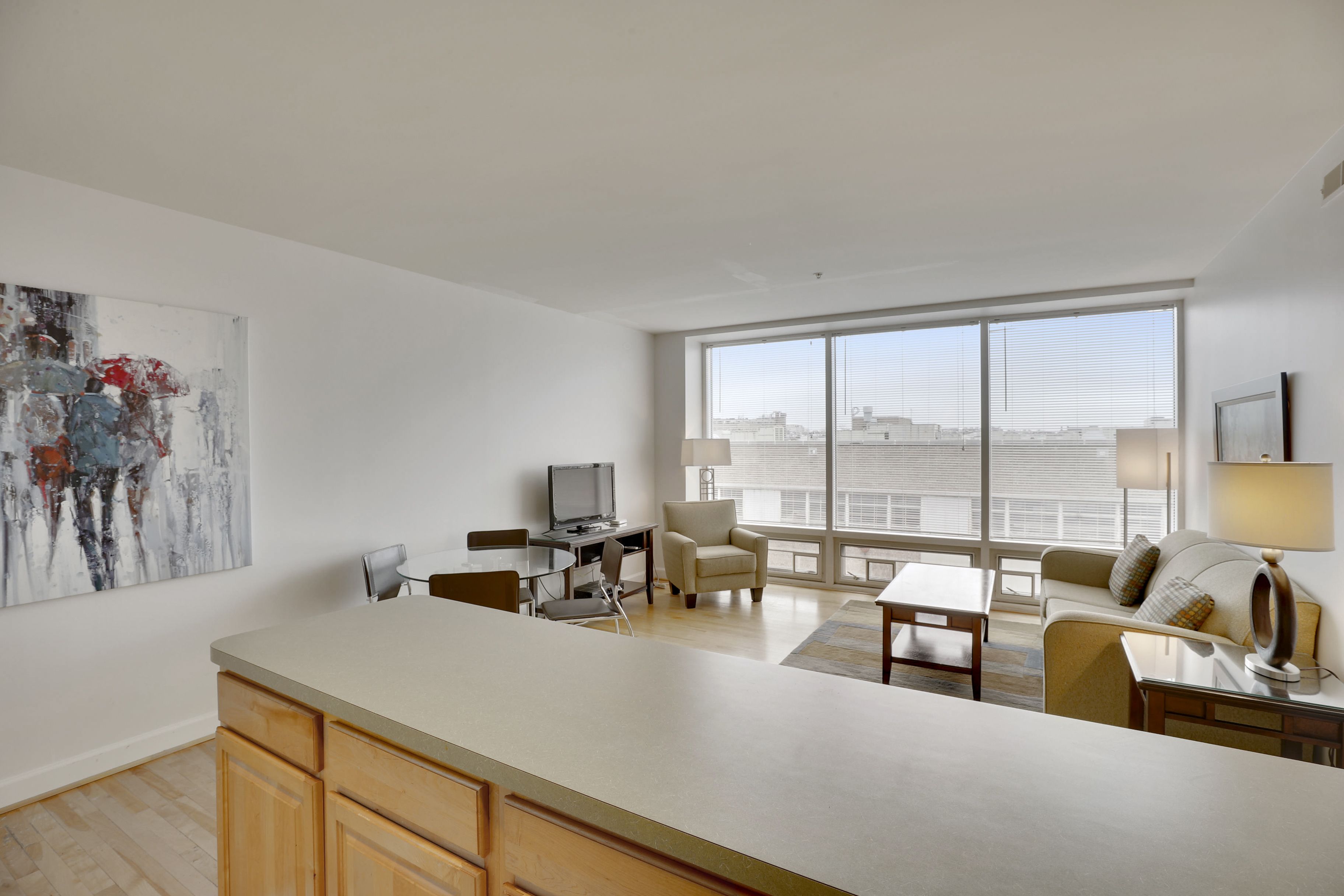 apartment, 2 bedrooms | living room | flat-screen tv