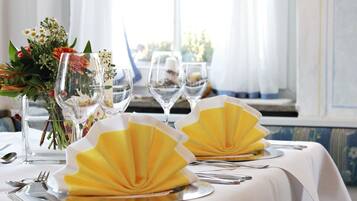 مطعم