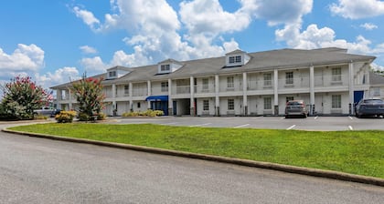 Baymont by Wyndham Forest City