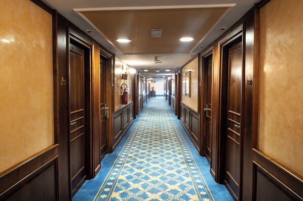 Hallway - Santa Barbara Hotel (San Donato Milanese)