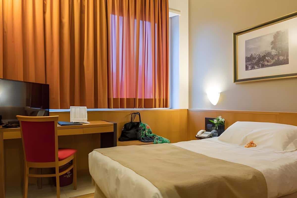 Ropa de cama hipoalergénica y minibar