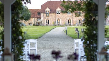 การตกแต่งภายนอก