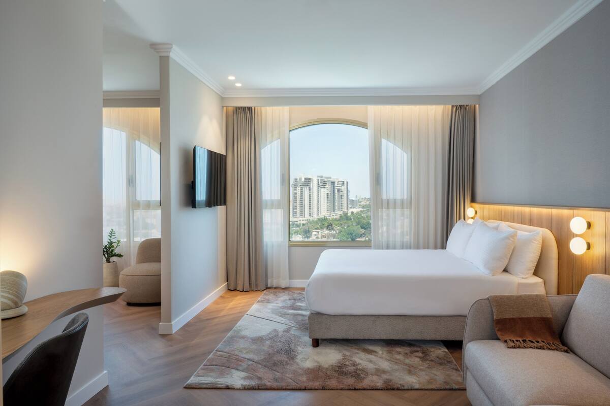 Executive Studio Suite
