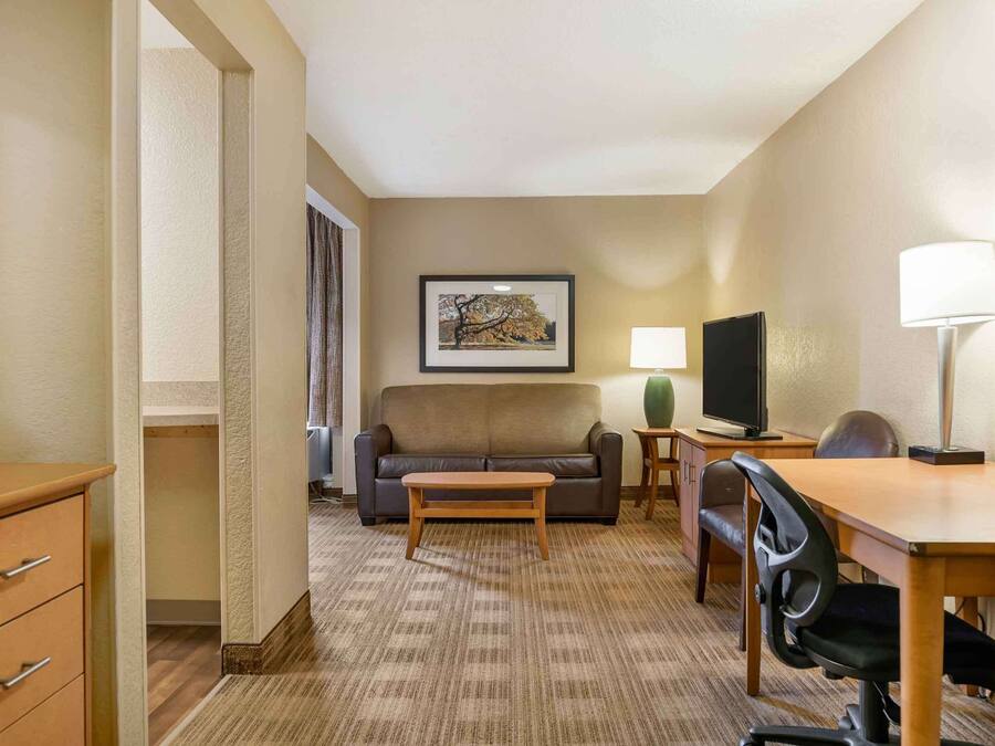 Deluxe-studio, 1 keskisuuri parisänky ja vuodesohva, tupakointi kielletty | Työpöytä, silitysrauta/-lauta, ilmainen Wi-Fi, vuodevaatteet