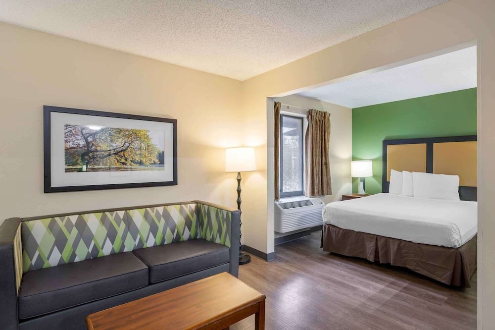Extended Stay America Suites Omaha West