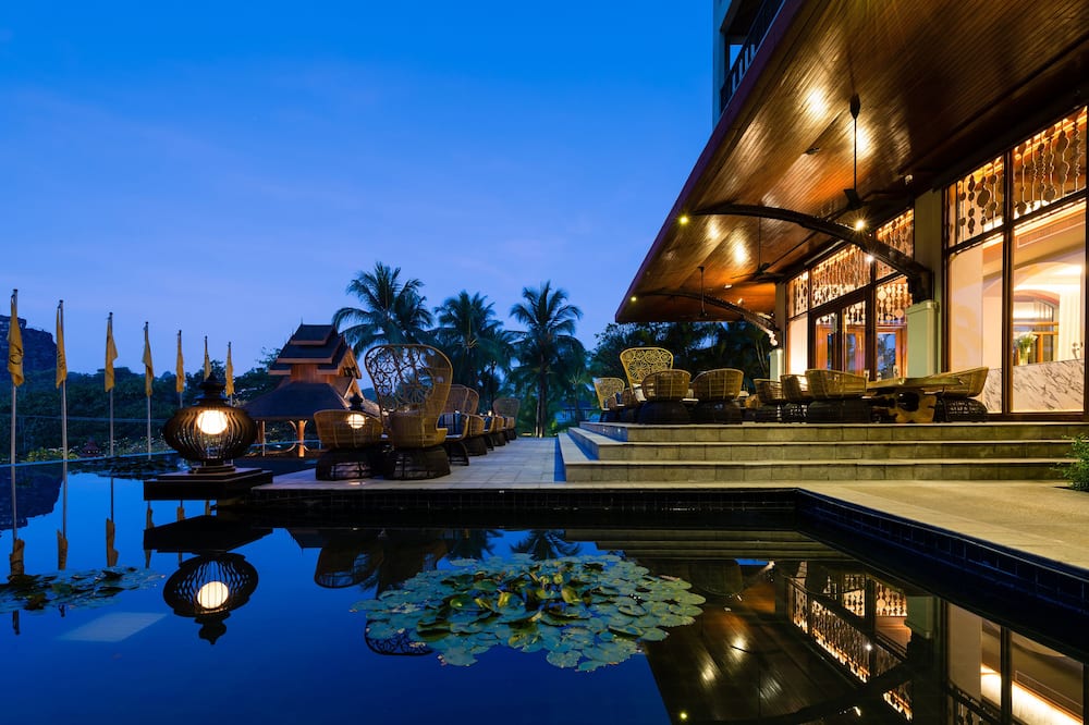 Chatrium Hotel Royal Lake Yangon