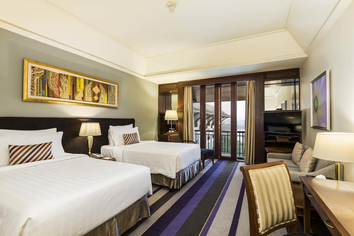 1 bedroom, down comforters, free minibar, in-room safe