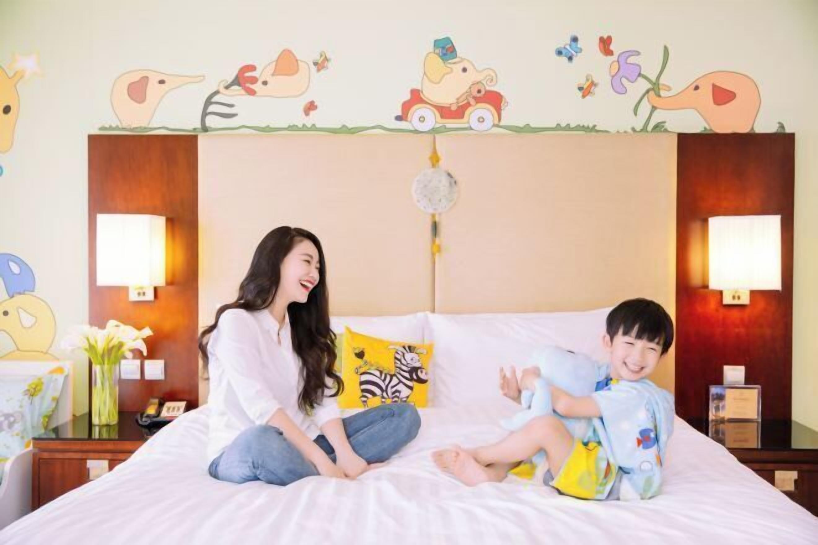 Ropa de cama de alta calidad y minibar 