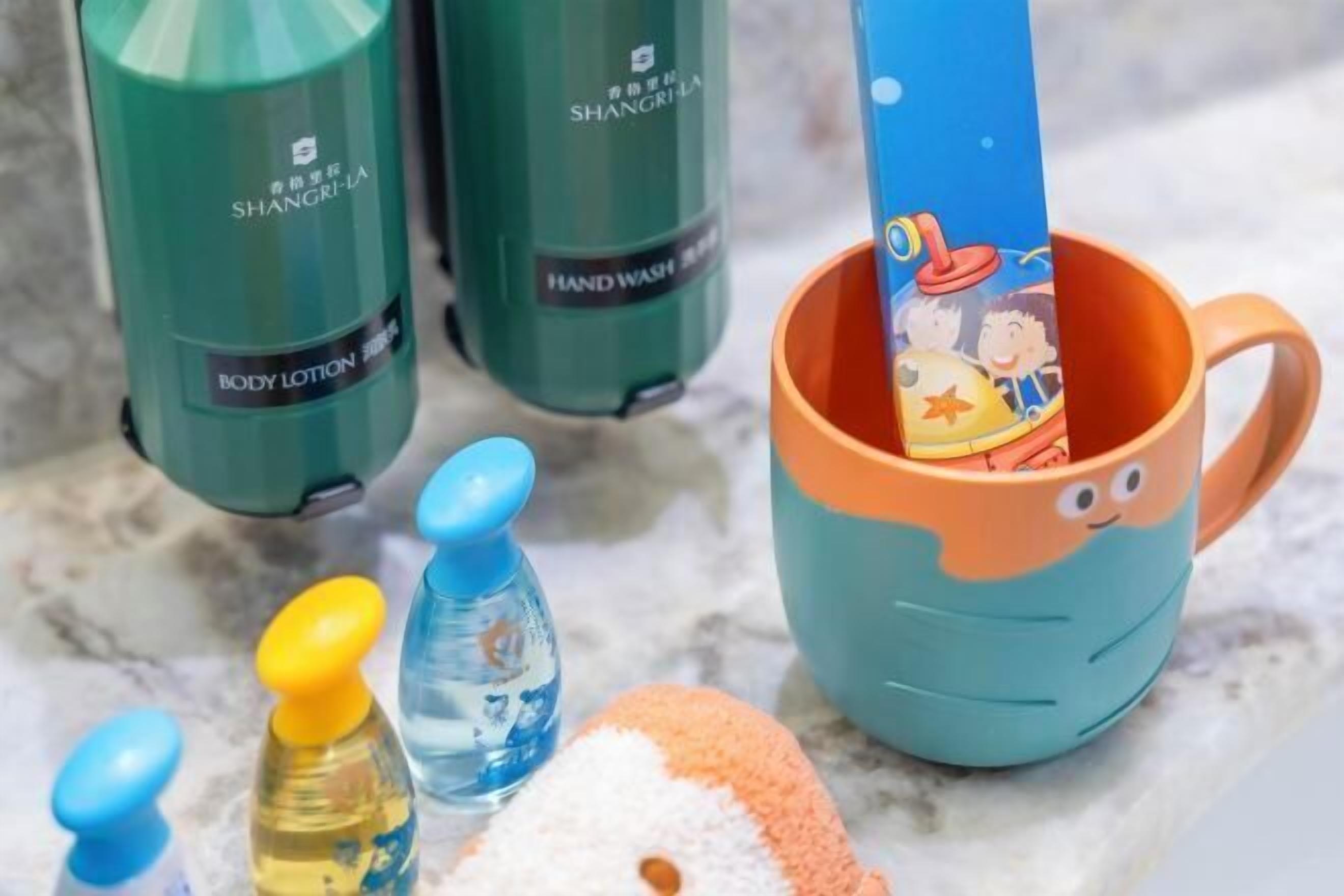 Separate tub and shower, designer toiletries, hair dryer, bathrobes