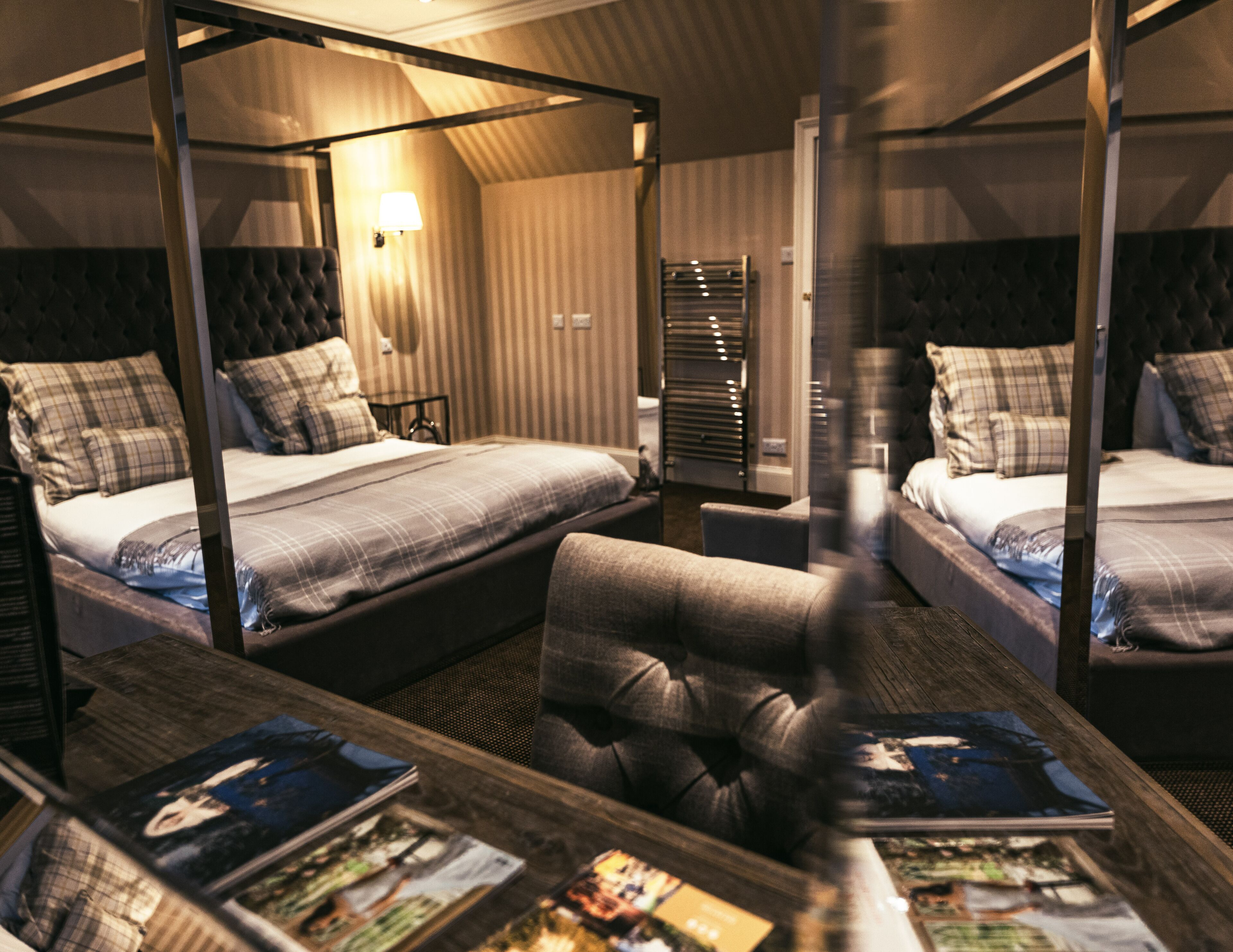 double or twin room | desk