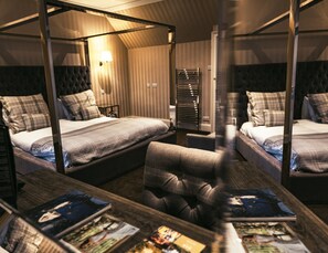 Standard Double Room | Desk