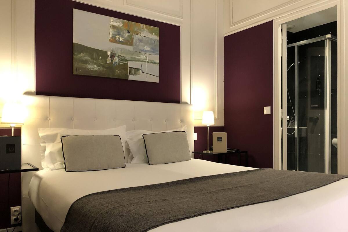 Phòng đôi hoặc 2 giường đơn phong cách cổ điển | Minibar, két bảo mật tại phòng, bàn, màn/rèm cản sáng 