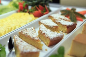 Desayuno buffet todos los días (con cargo)