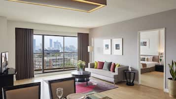 40-inch TV with cable channels